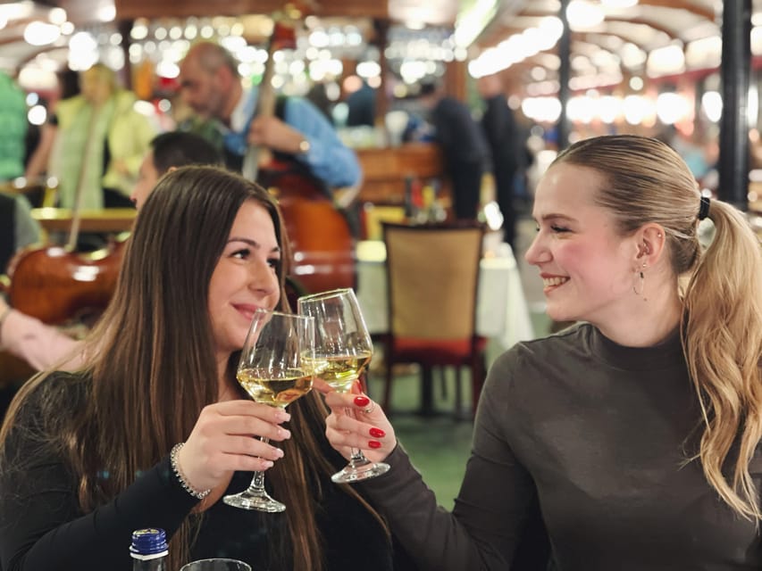 Budapest: Wine & Dine Cruise on the Danube - The wine and food program, five pairings at a time