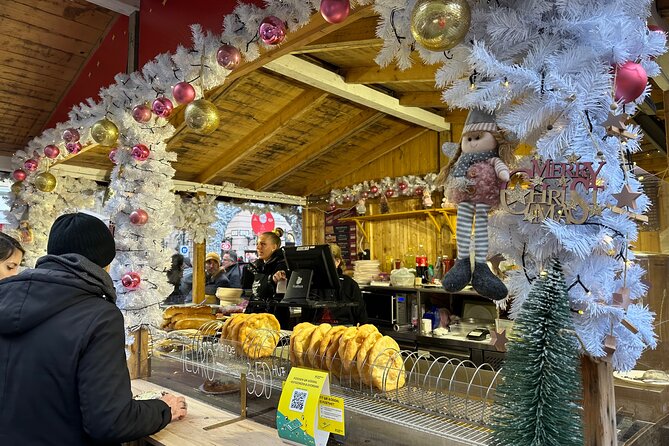 Budapest Wonderland - A Christmas Market Tour with Chimney Cake & Mulled Wine - Gresham Palace area: the architectural pause you don’t want to miss