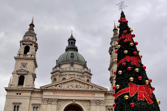 Budapest Wonderland - A Christmas Market Tour with Chimney Cake & Mulled Wine - Timing, walking, and winter comfort