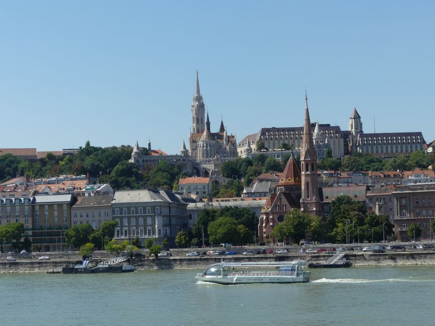 Castle District & Pest Driving Tour with Danube River Cruise - The Danube Cruise: 1 Hour of UNESCO-Listed River Views