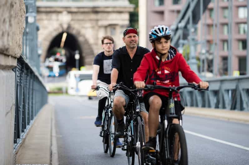 Choose a bicycle and make your own tour in Budapest-24 hrs - Castle District on Two Wheels: Hills and Views Without the Walk