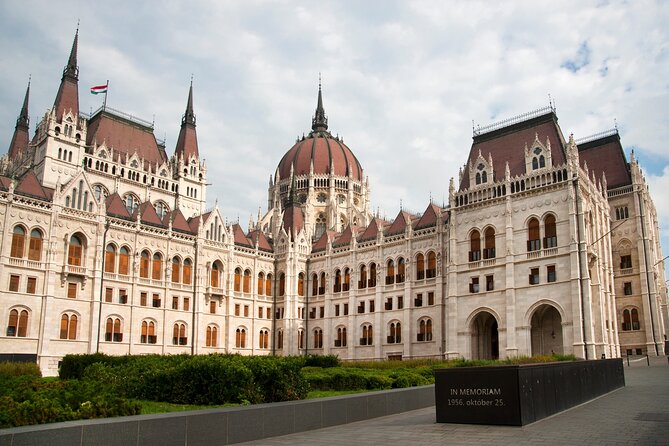Classic Walk in Budapest - Fisherman’s Bastion and King Matthias: Finishing With Medieval Feel and Big Panoramas