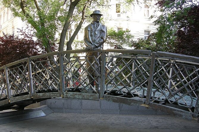 Communism in Budapest: Private Tour with House of Terror Museum - Bem József Memorial Square, 1956 Starts Here