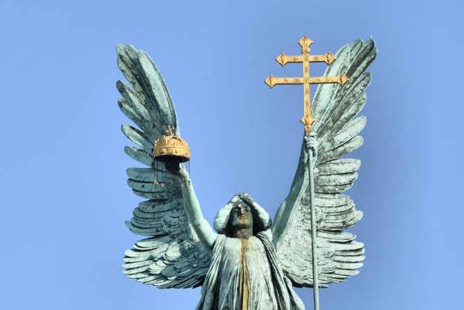 Comprehensive sightseeing tour - Heroes’ Square and the Millennium Monument: Hungary’s big public story
