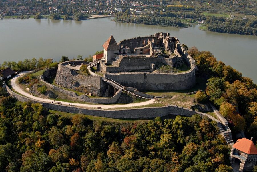 Danube Bend: Private 8-Hour Full Board Tour from Budapest - Price and value: when $352 per person makes sense