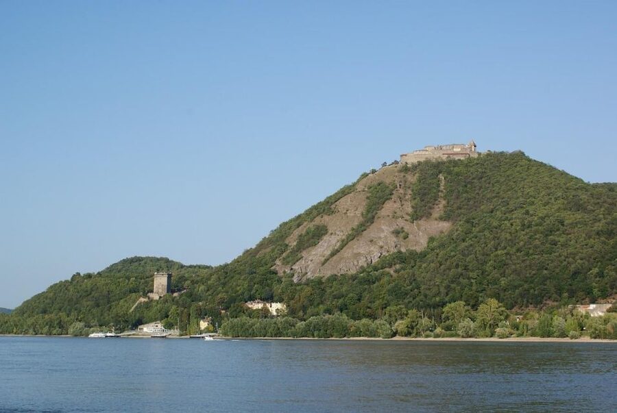 Danube Bend: Private 8-Hour Full Board Tour from Budapest - Danube riverbank breaks, Slovak views, and Old Turkish Church ruins