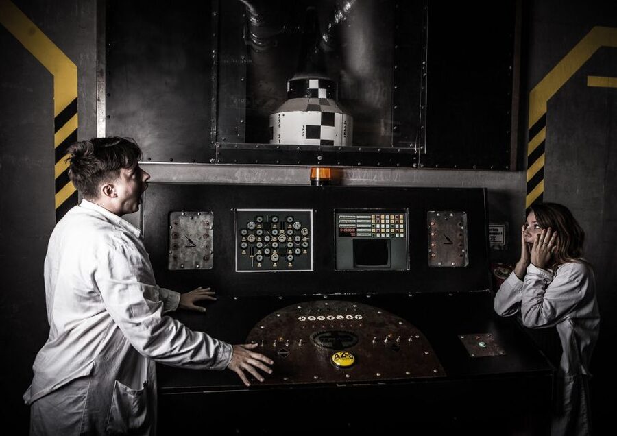 Escape Rooms by PanIQ Room in Budapest - Your real “itinerary” inside the hour: briefing, teamwork, countdown