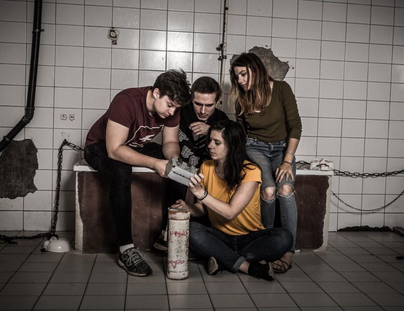 Escape Rooms by PanIQ Room in Budapest - Language, private groups, and ages: who this works best for