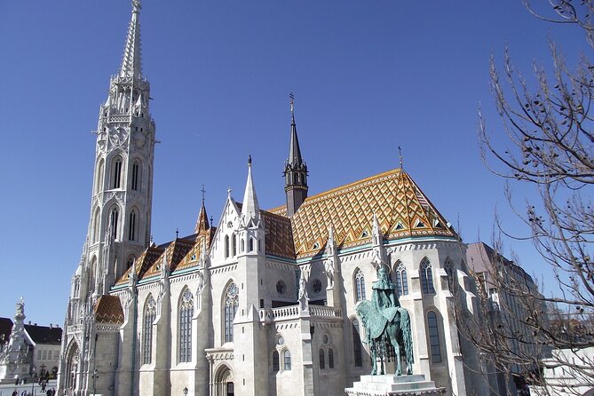 Essential Walking Tour - Buda Castle grounds and the Royal Palace terrace viewpoint