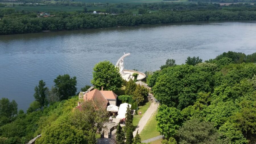 From Budapest: Danube Bend Full-Day Private Tour with Lunch - Transportation, Guide Quality, and How the Day Feels