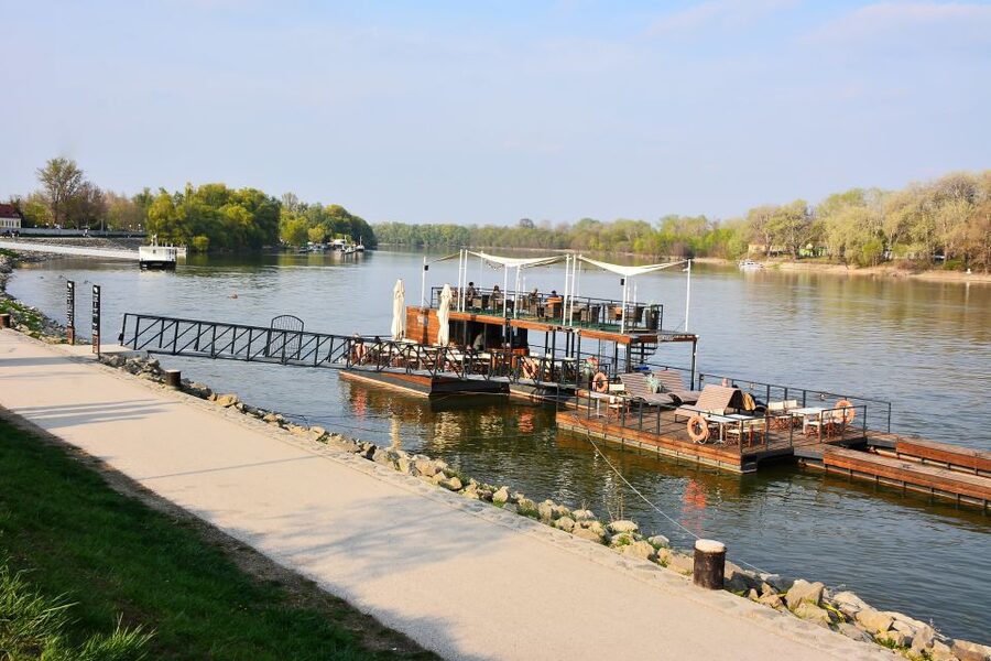 From Budapest: Szentendre Artists' Village Tour - Szentendre’s artists lanes: cobblestones, open-air art, and photo stops
