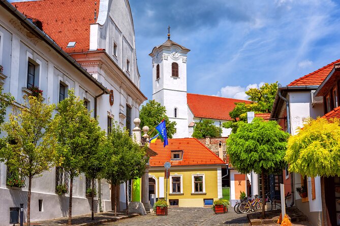 Godollo Sisi Castle and Szentendre Full-Day Private Tour from Budapest - Fo tér and the walkable charm of Szentendre