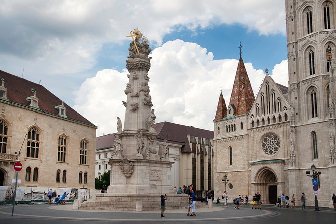 Guided Tour in Budapest Castle District - Stop 1: Buda Castle terraces and Hunyadi Courtyard views