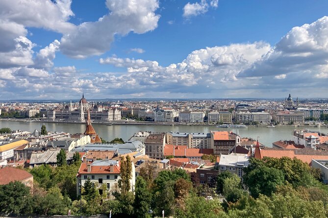 Half day Budapest city tour by car / minivan - Parliament, bridges, and the Danube corridor in one smooth loop