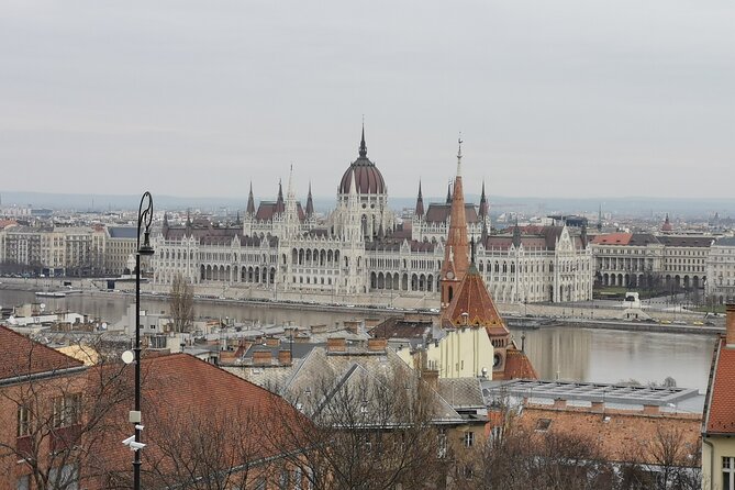 Historical and Cultural Walking Tour in Budapest - Buda Castle and Chain Bridge: ending with royal views and river drama