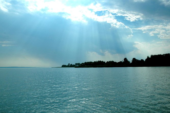 Lake Balaton & Cruise - Starting at 8:30 AM: meeting point and how to plan your day