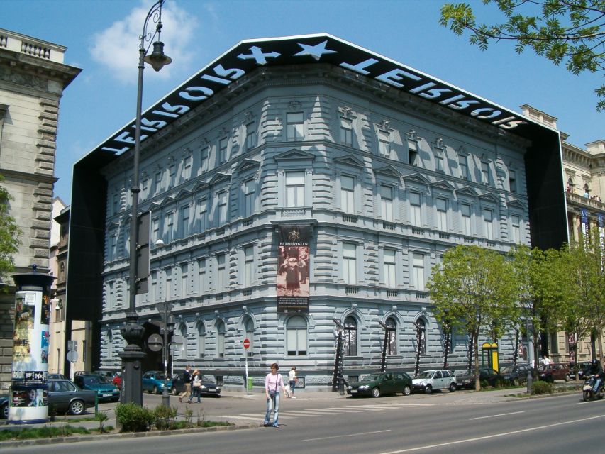 Life Under Communism with House of Terror or Statue Park - How the communist system gets explained on multiple levels