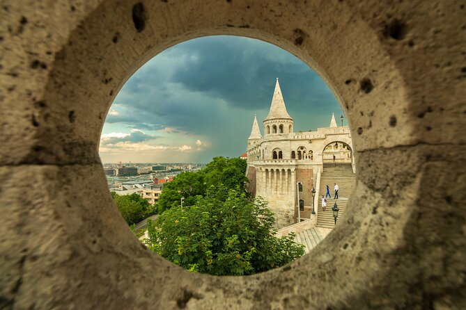 Live virtual walking tour in the Buda Castle quarter - Price and value: what $180.62 per group gets you