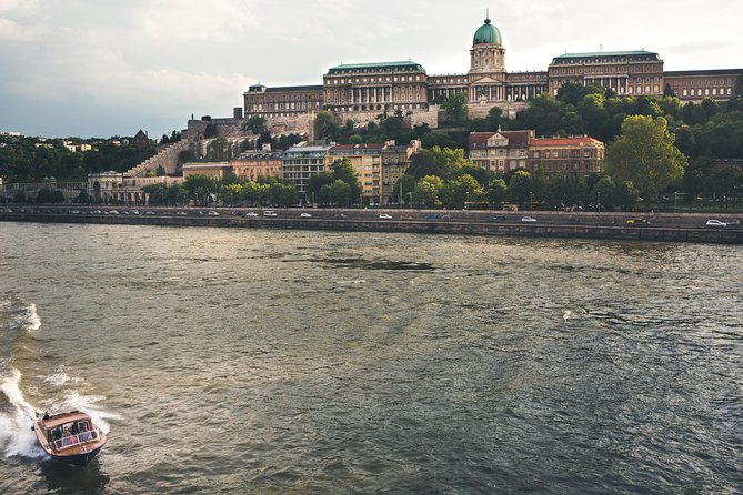 Luxurious, private day cruise with a waterlimousine to Szentendre - Drinks and the one common complaint to take seriously