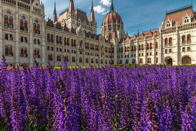Orientation walk in Budapest - Stop 3: Hungarian Parliament Building orientation, not inside time