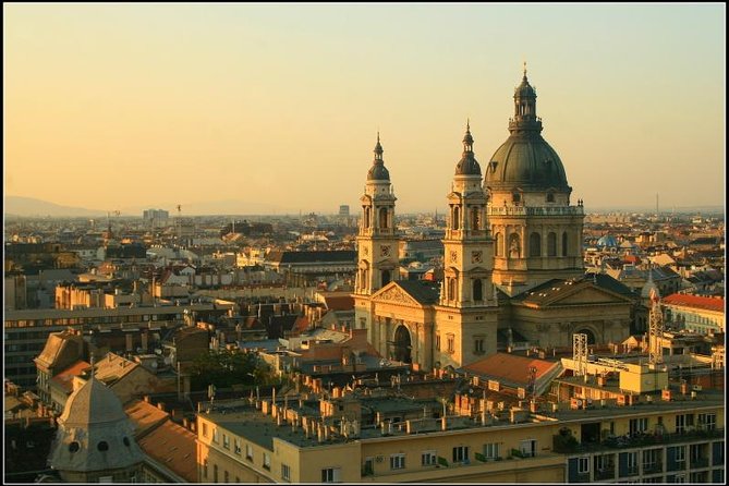 Orientation walk in Budapest - Pickup, meeting point, and how to plan your arrival
