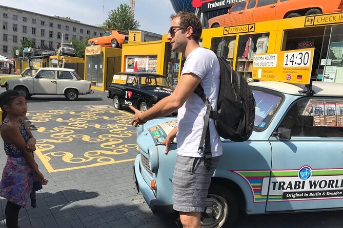 Original Budapest Alternative Street Art & Jewish Tour - Stop 1: Lépcső Street Art and how to read murals like a local