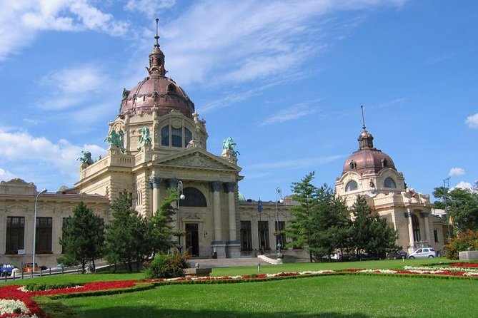 Private 4-hours City Tour of Budapest with private guide and Hotel Pick-up - What the guide experience should feel like