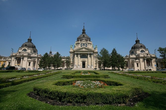 Private Budapest All In One Walking Tour with Strudel Stop - Heroes’ Square and Vajdahunyad Castle: the big symbols first