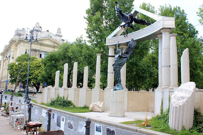Private Budapest Hammer & Sickle Communist Times Tour - National Avenue protests: from 1939 Nazis to 1989 Soviet rule