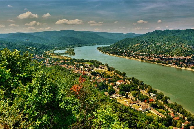 Private Danube Bend Experience with a comfortable air conditioned car - Esztergom Basilica: the biggest cathedral stop, with 45 minutes that works