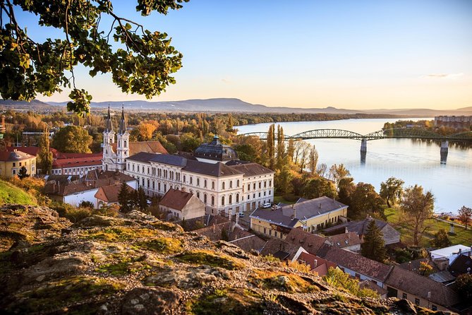 Private Danube Bend Experience with a comfortable air conditioned car - Lunch planning: how to make the Hungarian meal fit the day