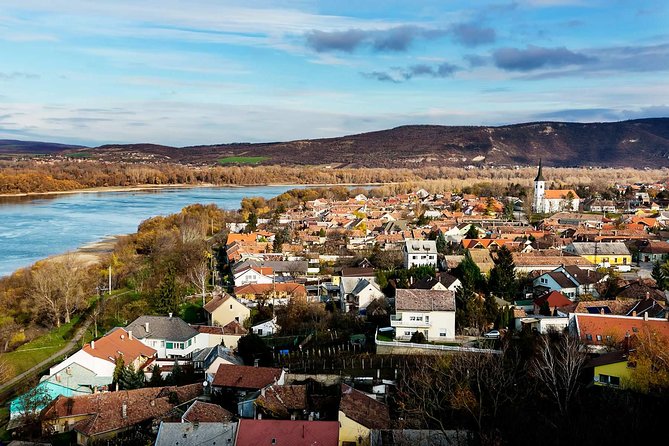 Private Danube Bend Experience with a comfortable air conditioned car - Hotel pickup and air-conditioned comfort from start to finish