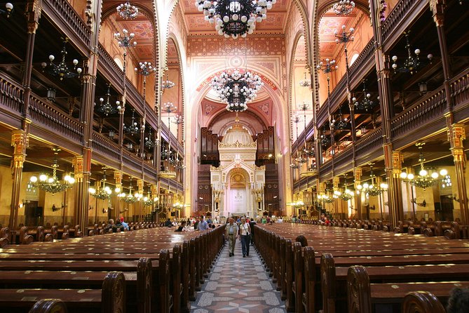Private Jewish Heritage Tour including Hotel Pickup - Stop 1 on the Small Tour: the Jewish Museum and Dohány Street Synagogue