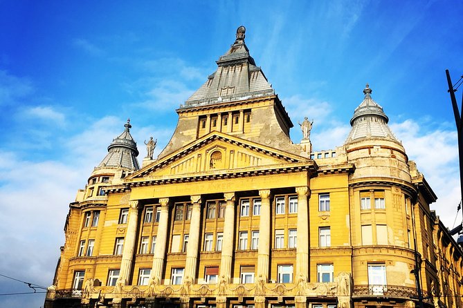 Private Tour Around Budapest - Gellért Hill: closing with a skyline payoff