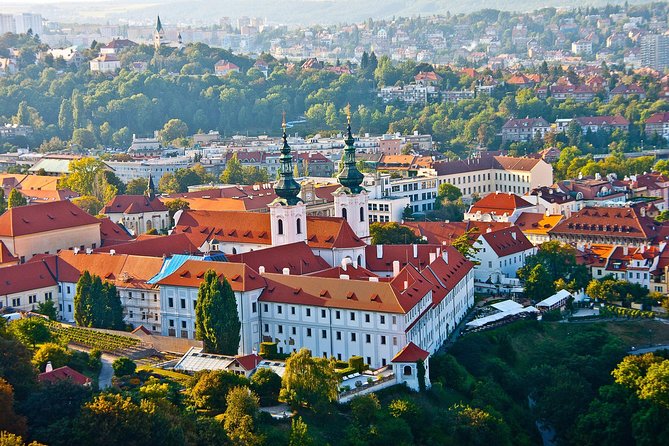 Private Transfer from Budapest to Prague with 2 hours for sightseeing - Price and Value: Is $439.50 Per Person Worth It?