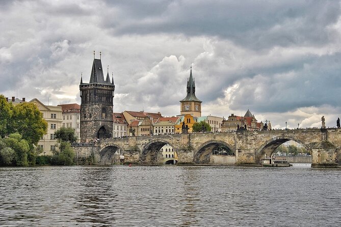 Private Transfer from Budapest to Prague with 2 hours for sightseeing - Timing That Works for Planning, Not Chaos