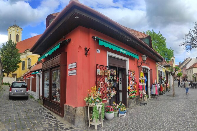 Scenic Danube River bend hills & the Art Town: Private Car Tour - Szentendre: baroque art town at the gate of the Danube Bend