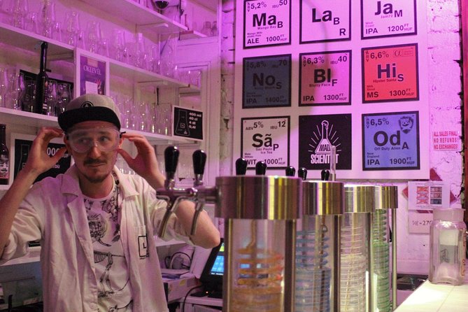 SÖR - The Ultimate Budapest Craft Beer Tour - Meeting at Sissi Statue, then settling in fast