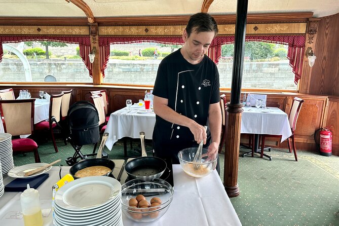 Summer Danube Brunch Cruise in Budapest - Why a Danube Brunch Cruise Fits Budapest So Well