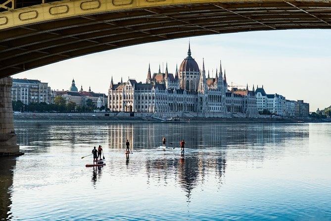 Sunrise SUP to the heart of Budapest - Gear and coaching: beginner-friendly without the stress