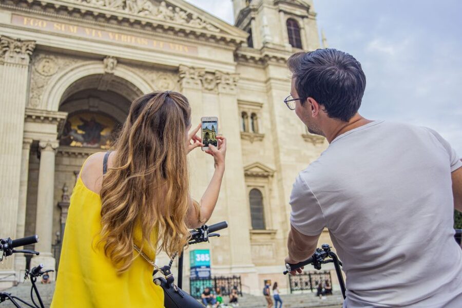 Top sights of Pest downtown on e-scooters incl. Parliament - Key Points at a Glance
