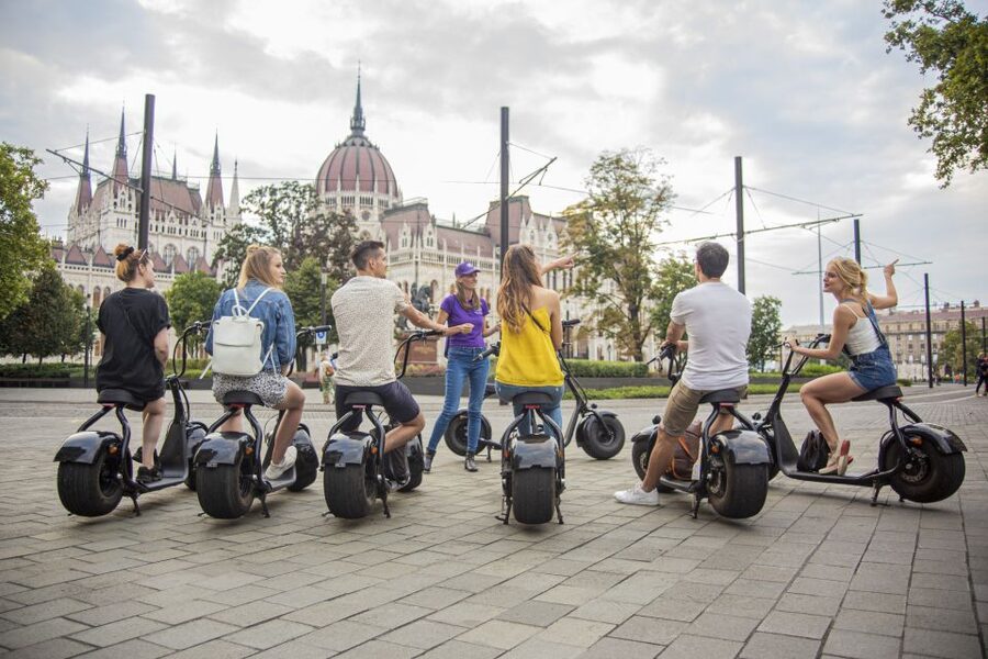 Top sights of Pest downtown on e-scooters incl. Parliament - Starting at E-Magine Rides Near Deák Ferenc tér