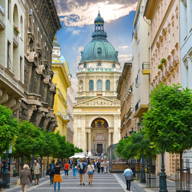 Vienna: Budapest Day Trip - Crossing from Vienna to Budapest in one day